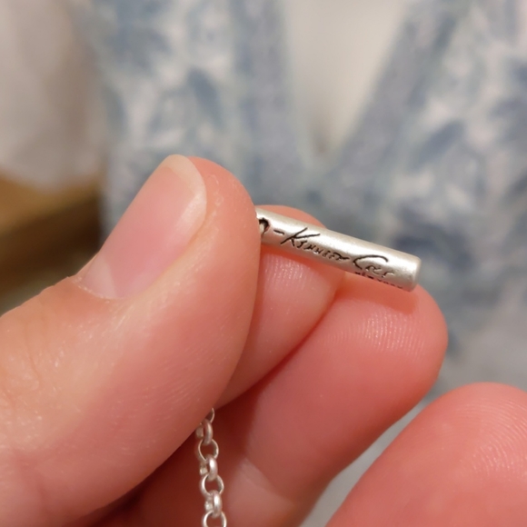 Kenneth Cole NY Necklace EUC - Picture 5 of 5